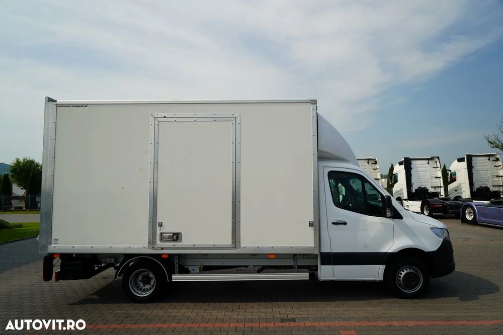 Mercedes-Benz SPRINTER 315 CDI / CONTAINER 4.4 M / 750 KG LIFT / TWIN / IMPORTAT - 10