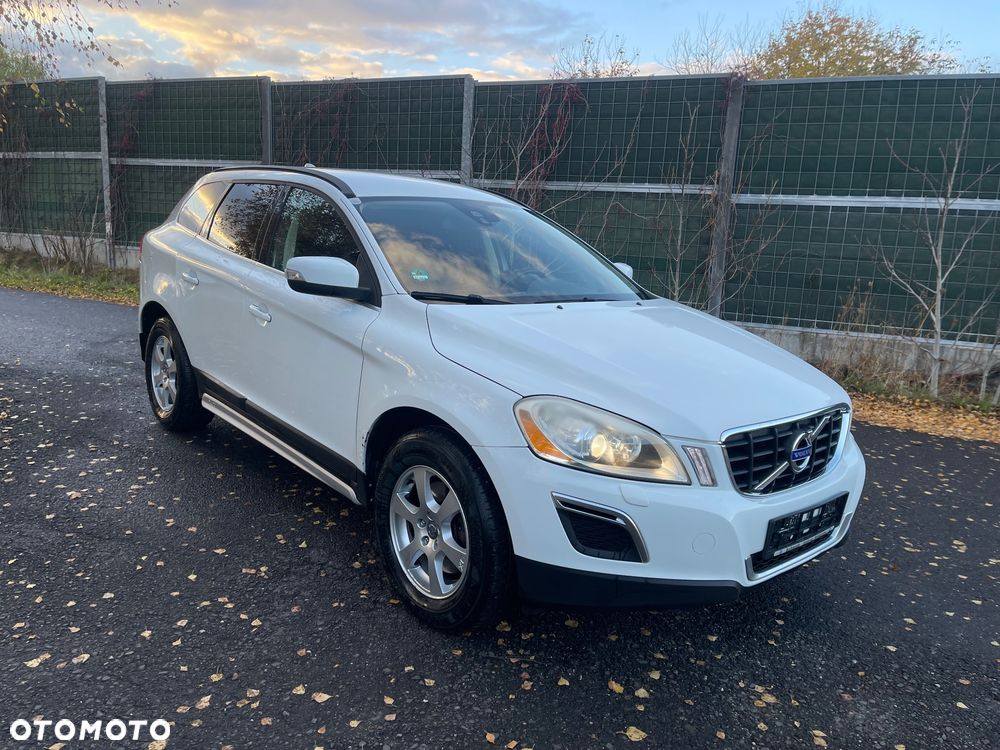 Volvo XC 60 D4 AWD Momentum - 3