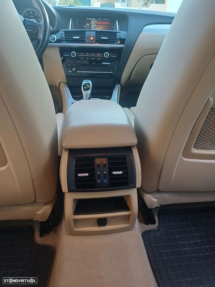 BMW X4 30 d xDrive Pack M - 11