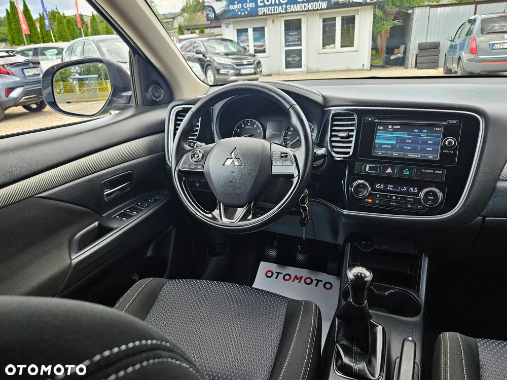 Mitsubishi Outlander 2.0 City Style 2WD - 24