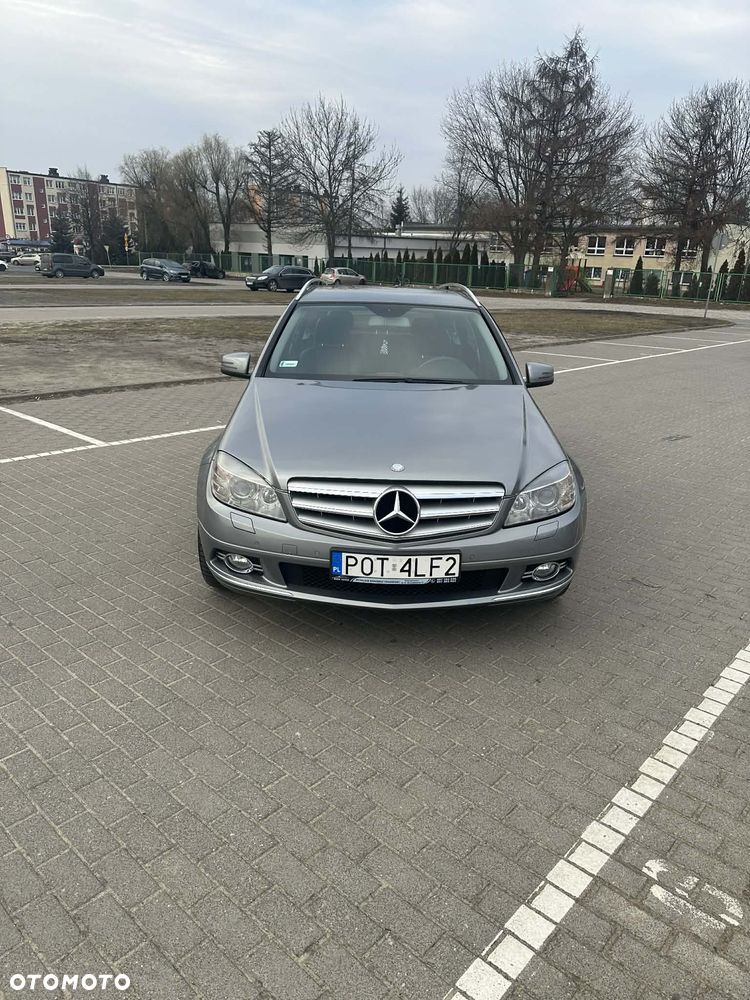 Mercedes-Benz Klasa C 200 CGI Automatik BlueEFFICIENCY Avantgarde - 2