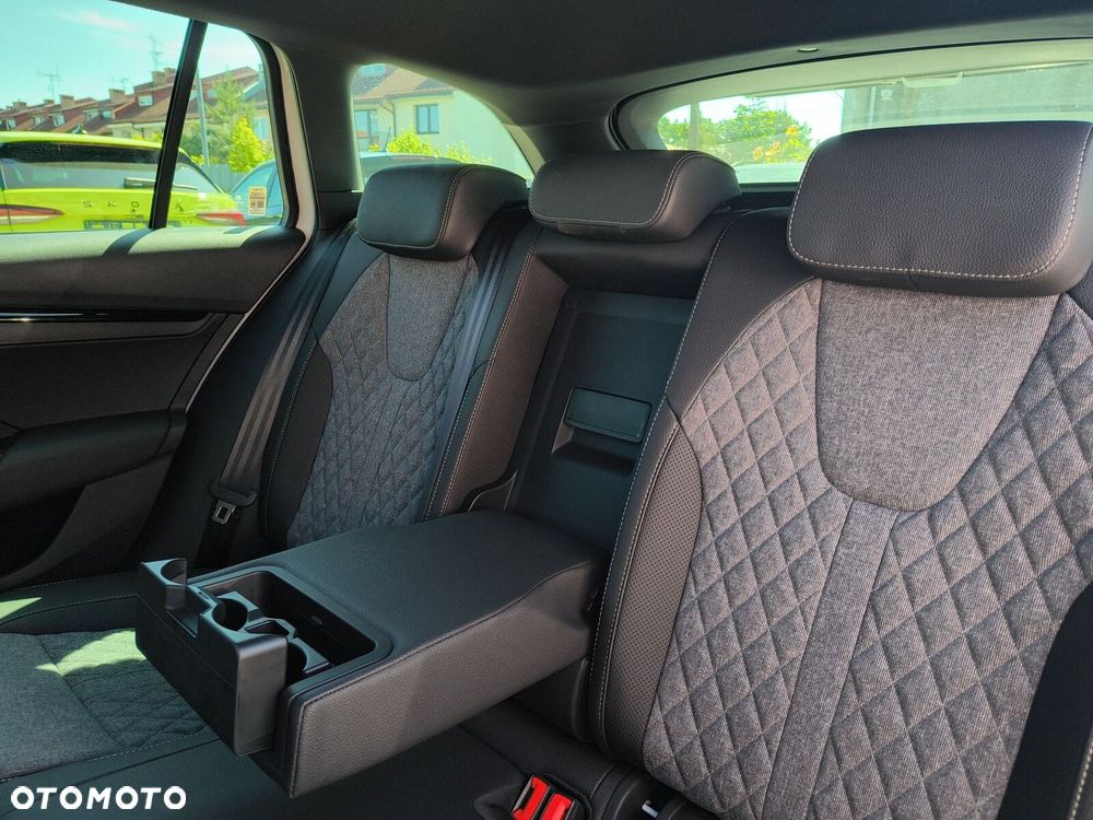 Skoda Octavia 1.5 TSI mHEV Sportline DSG - 17