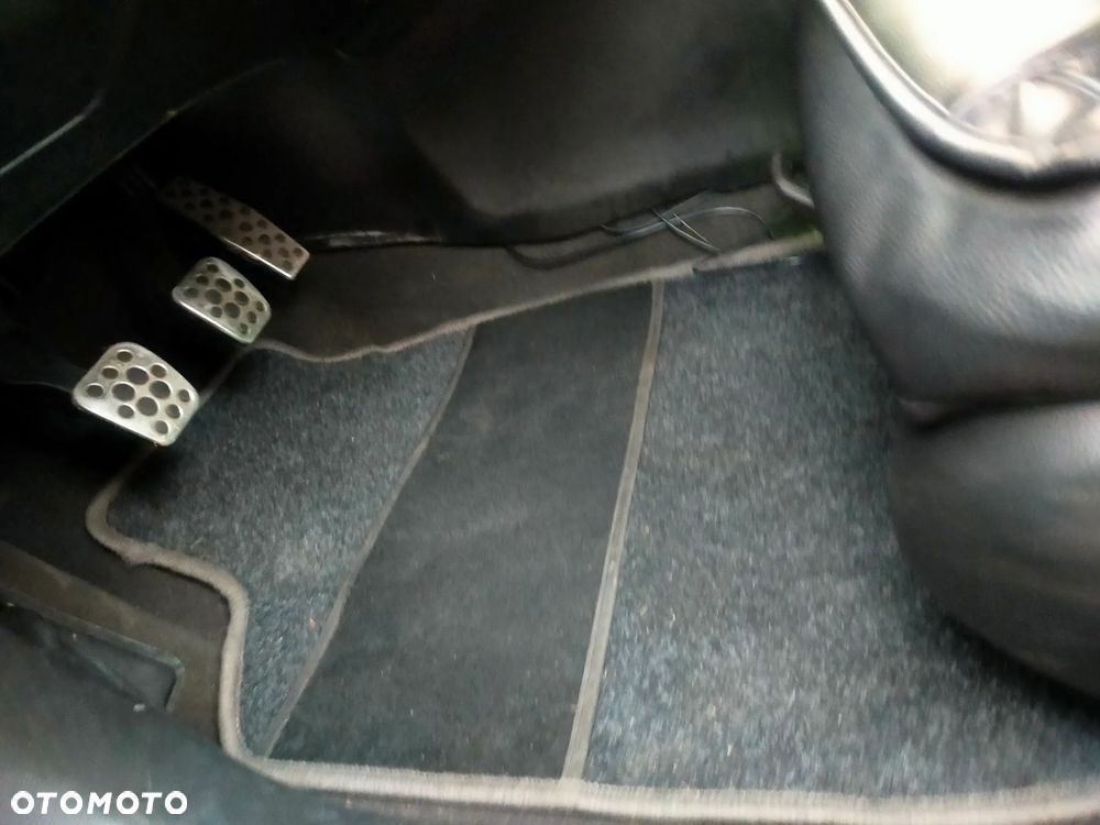 Chevrolet Cruze 1.6 LS - 13