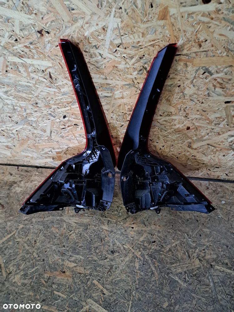 VOLVO XC60 II  LAMPA TYLNA LEWA PRAWA LED USA - 8