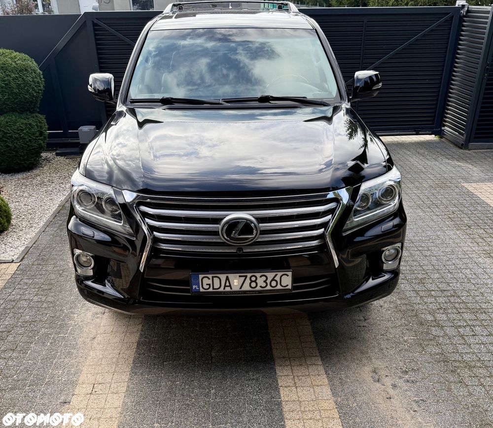Lexus LX - 2