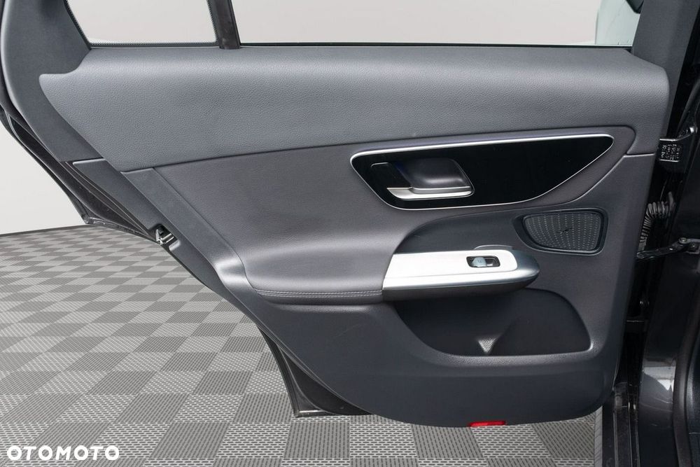Mercedes-Benz GLC - 23