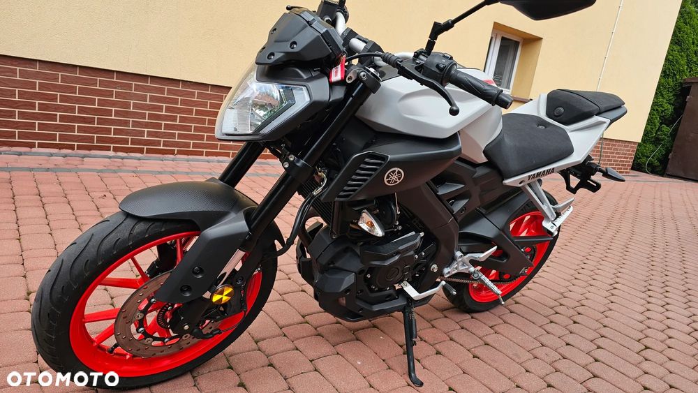 Yamaha MT - 12