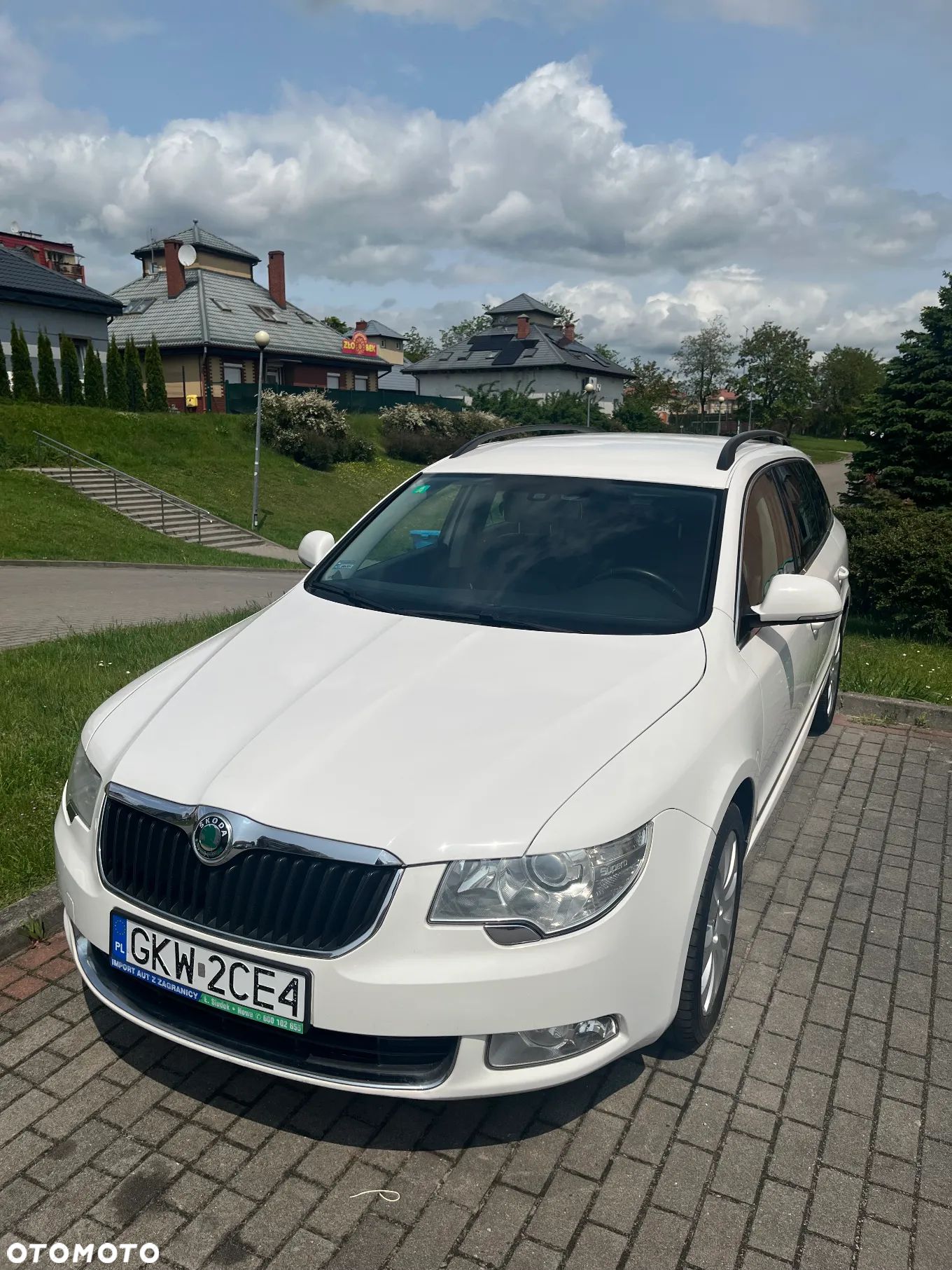 Skoda Superb Combi 2.0 TDI PD DSG Ambition - 1