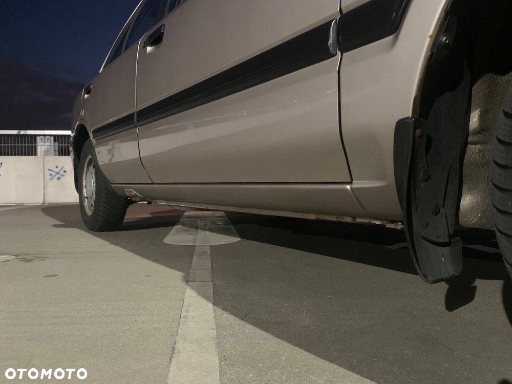 Mazda 323 1.6 GLX - 8