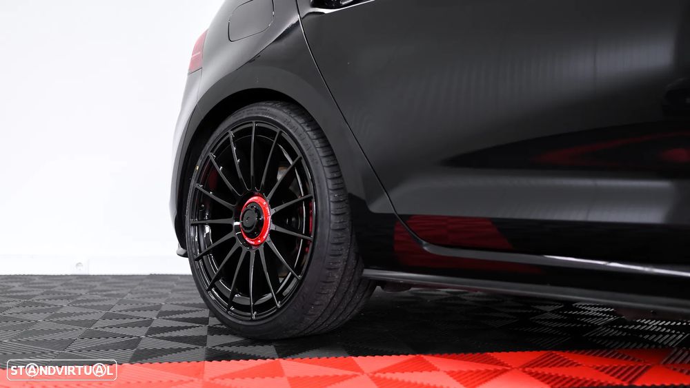 VW Golf GTI 2.0 TSI OPF DSG Performance - 17