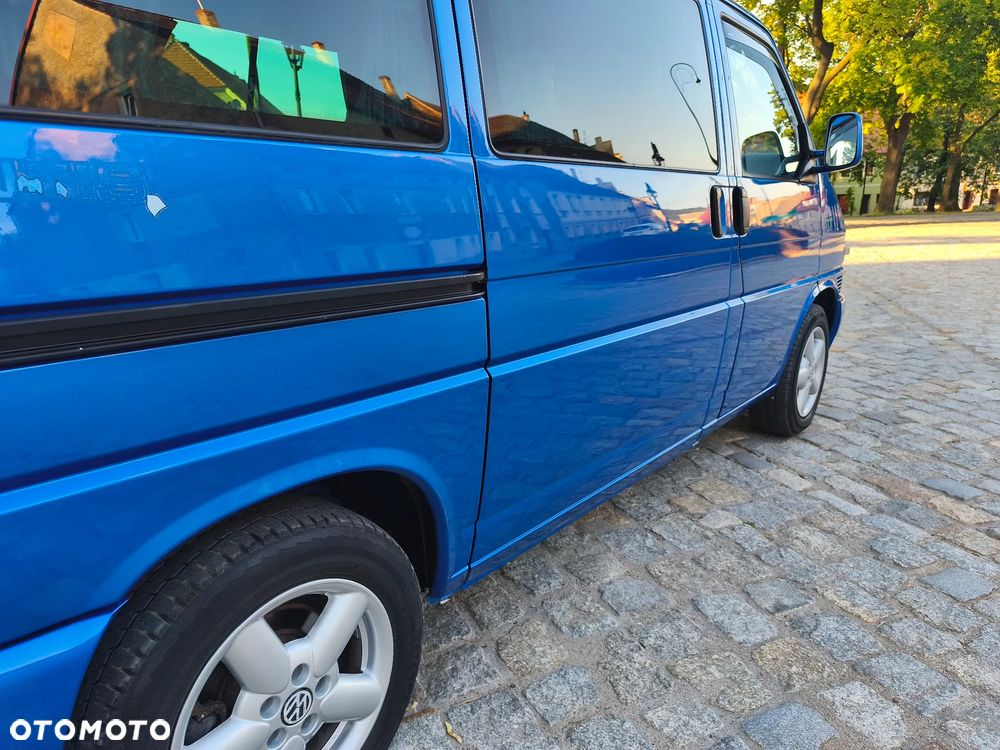 Volkswagen Multivan - 15