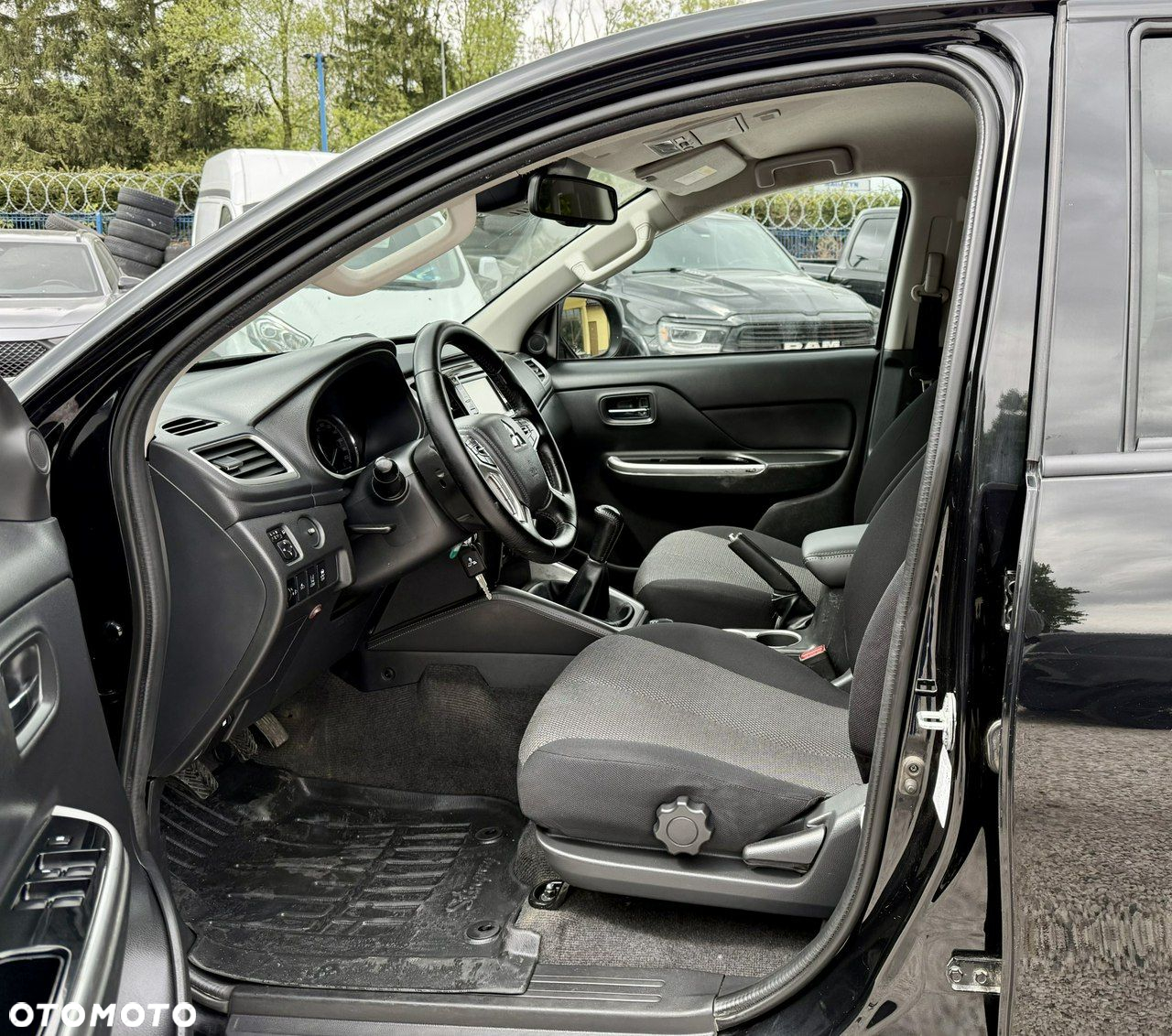 Mitsubishi L200 - 9