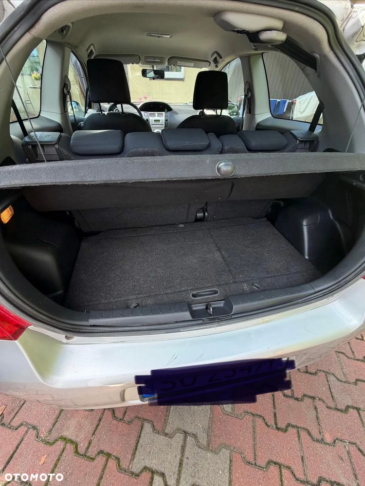 Toyota Yaris - 9