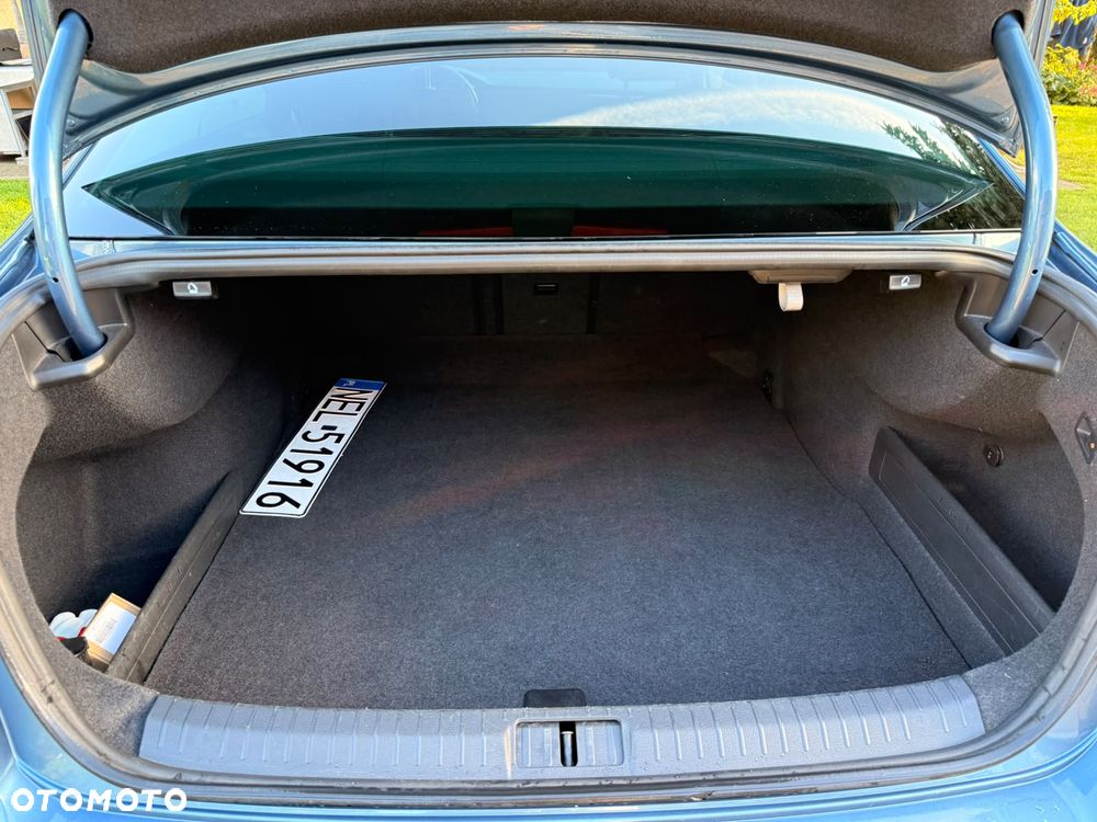 Volkswagen Passat 2.0 TDI BMT Comfortline DSG - 11
