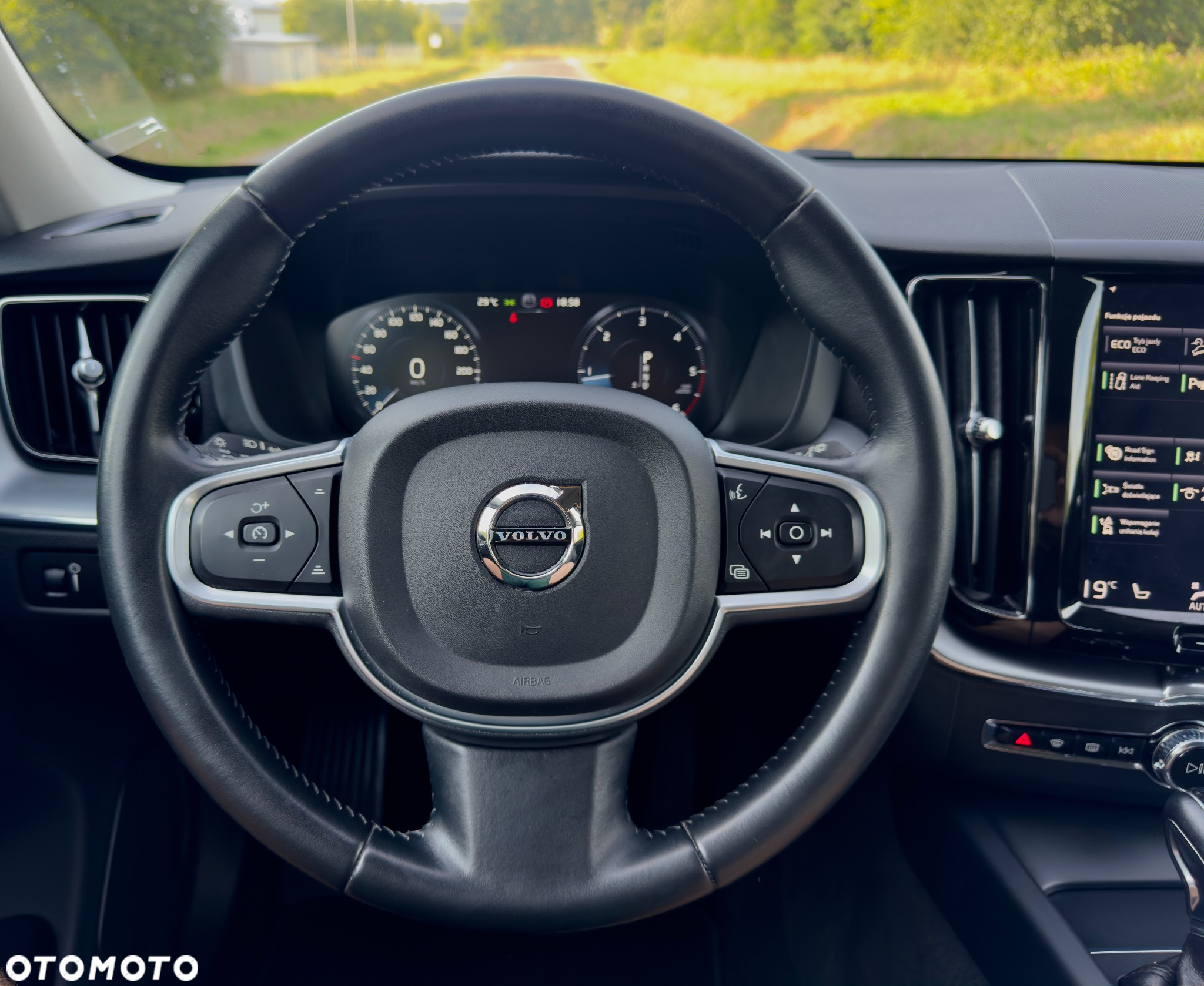 Volvo XC 60 D4 AWD Geartronic Momentum - 24