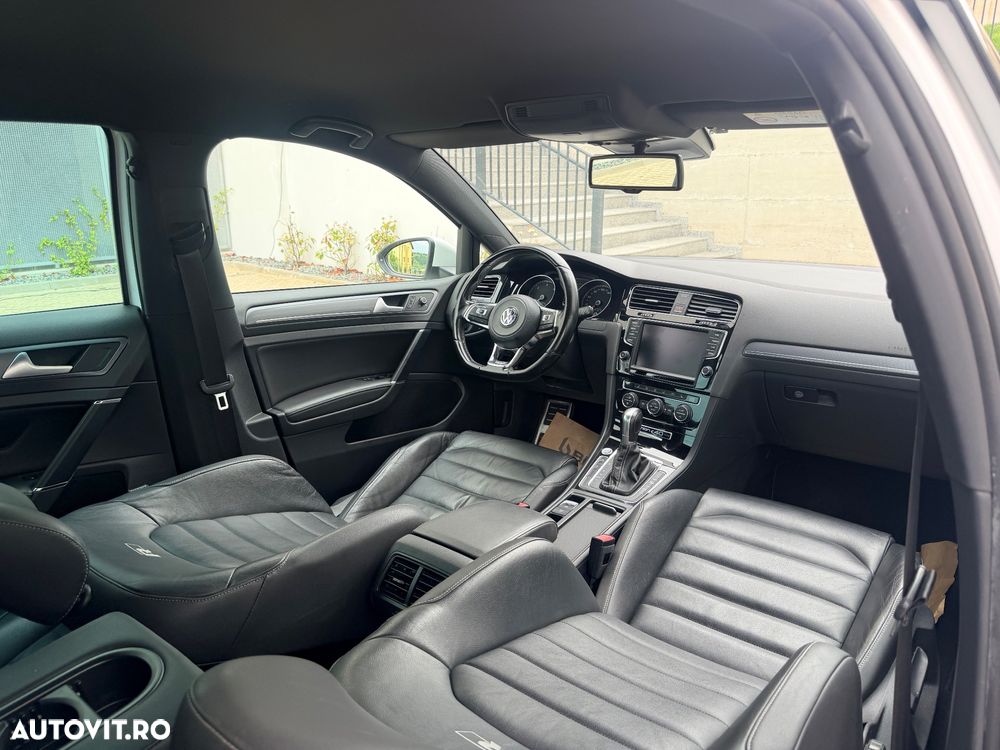 Volkswagen Golf - 14