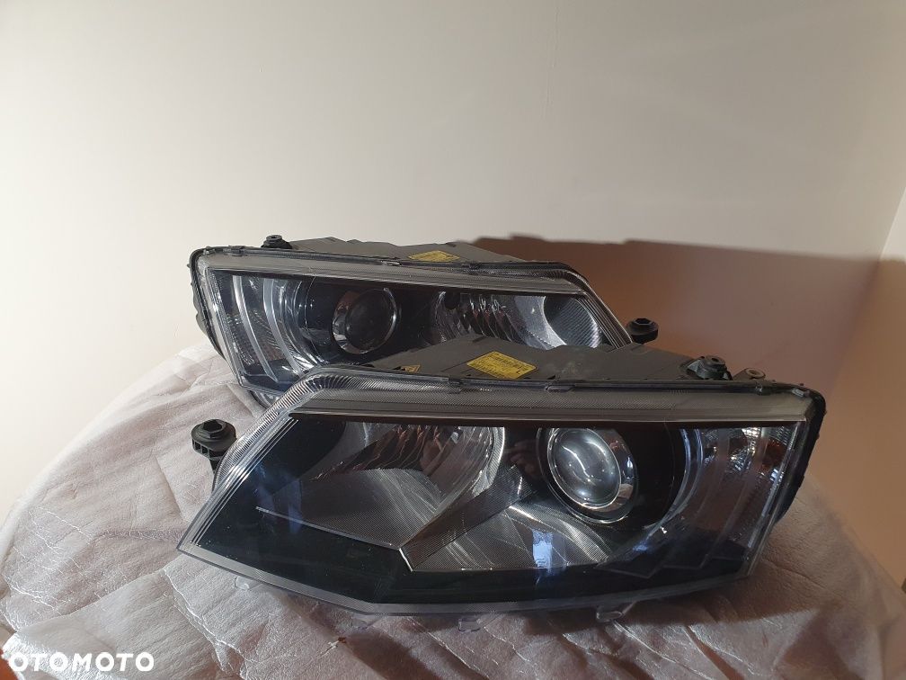 Lampa xenon lewa prawa Skoda Octavia III Europa skrętna - 1