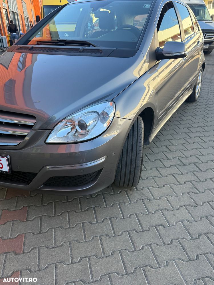 Mercedes-Benz B 200 Autotronic - 25