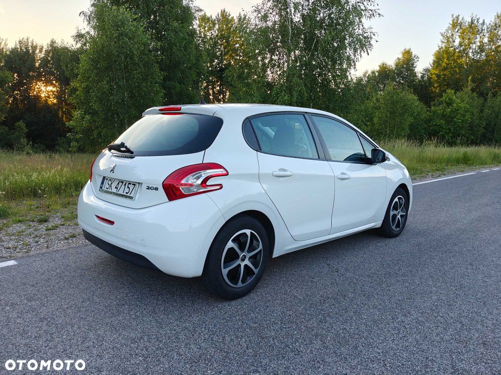 Peugeot 208 - 3