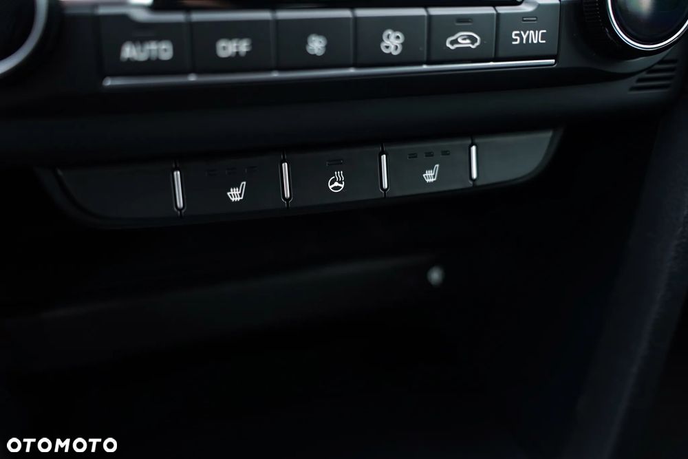 Kia Ceed 1.5 T-GDI DCT7 OPF GT Line - 33