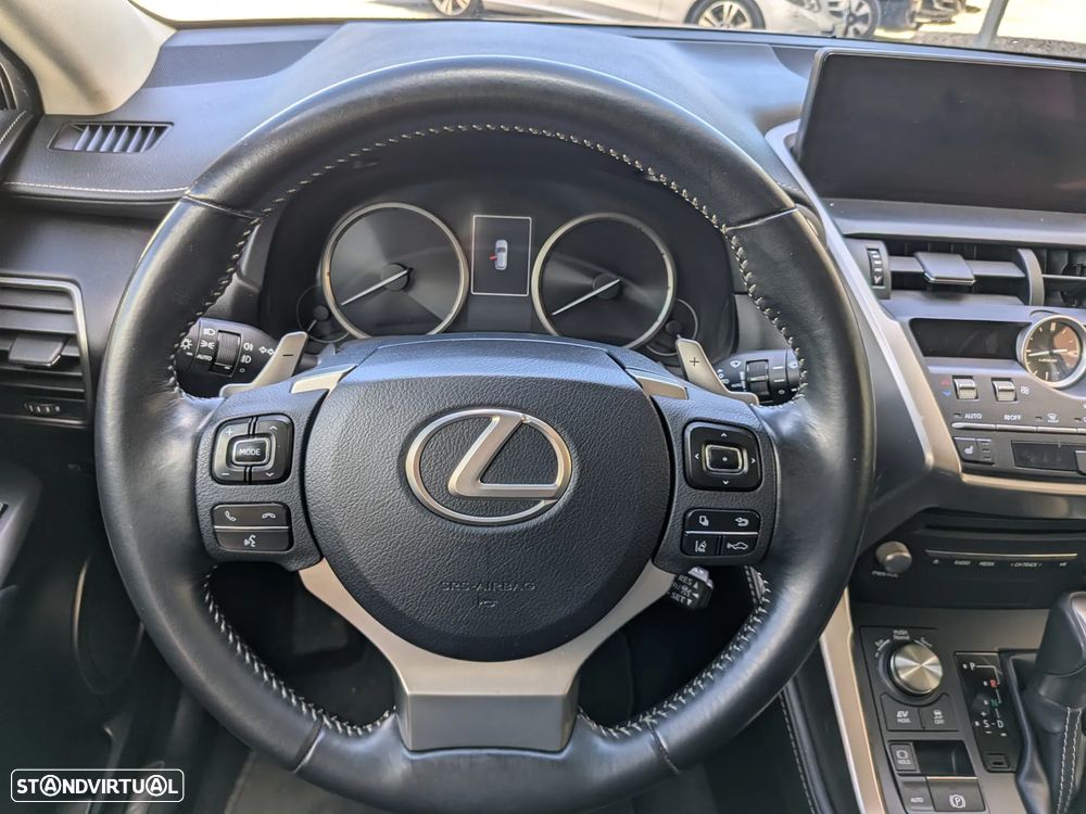 Lexus NX 300h Executive+ - 10