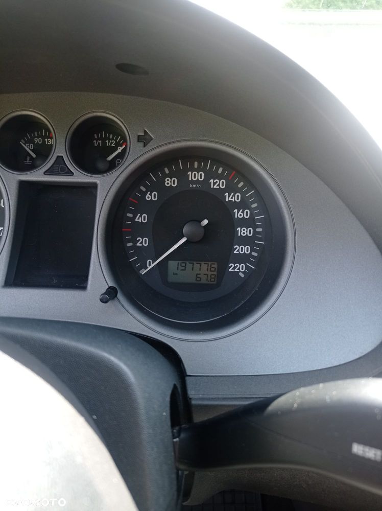 Seat Ibiza 1.4 16V Sport - 10