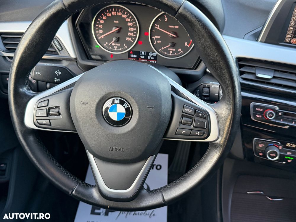 BMW X1 sDrive18d xLine - 28