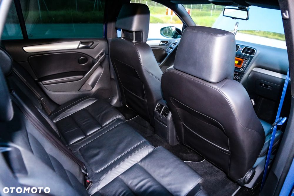 Volkswagen Golf - 24