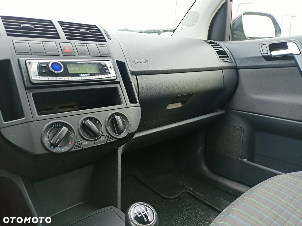 Volkswagen Polo - 11