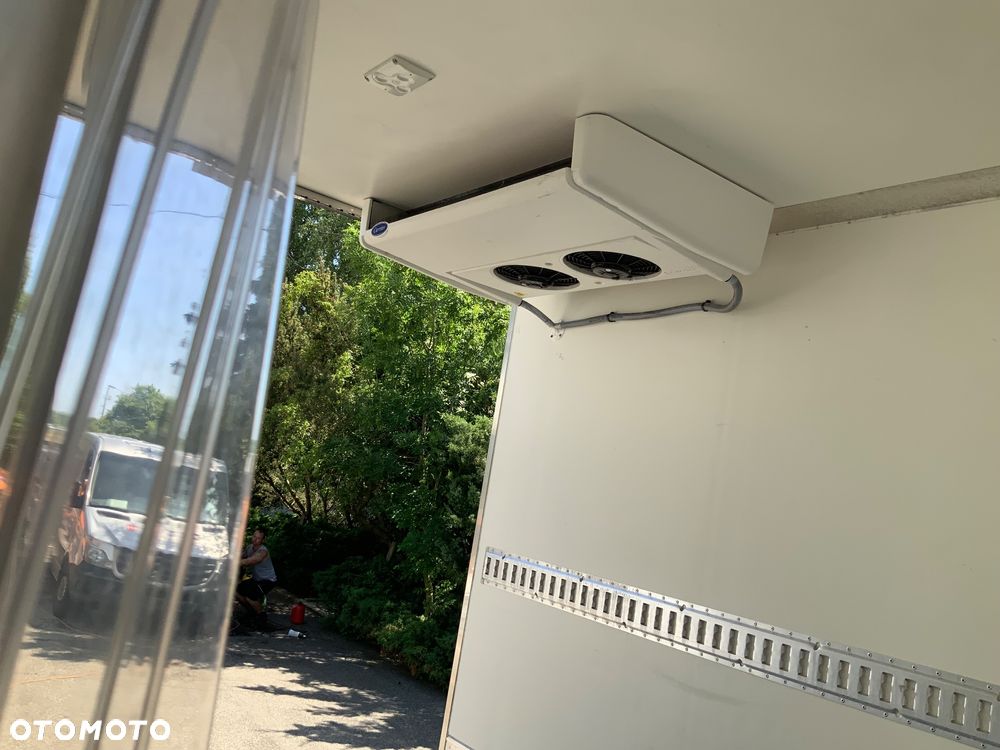 Mercedes-Benz SPRINTER - 24