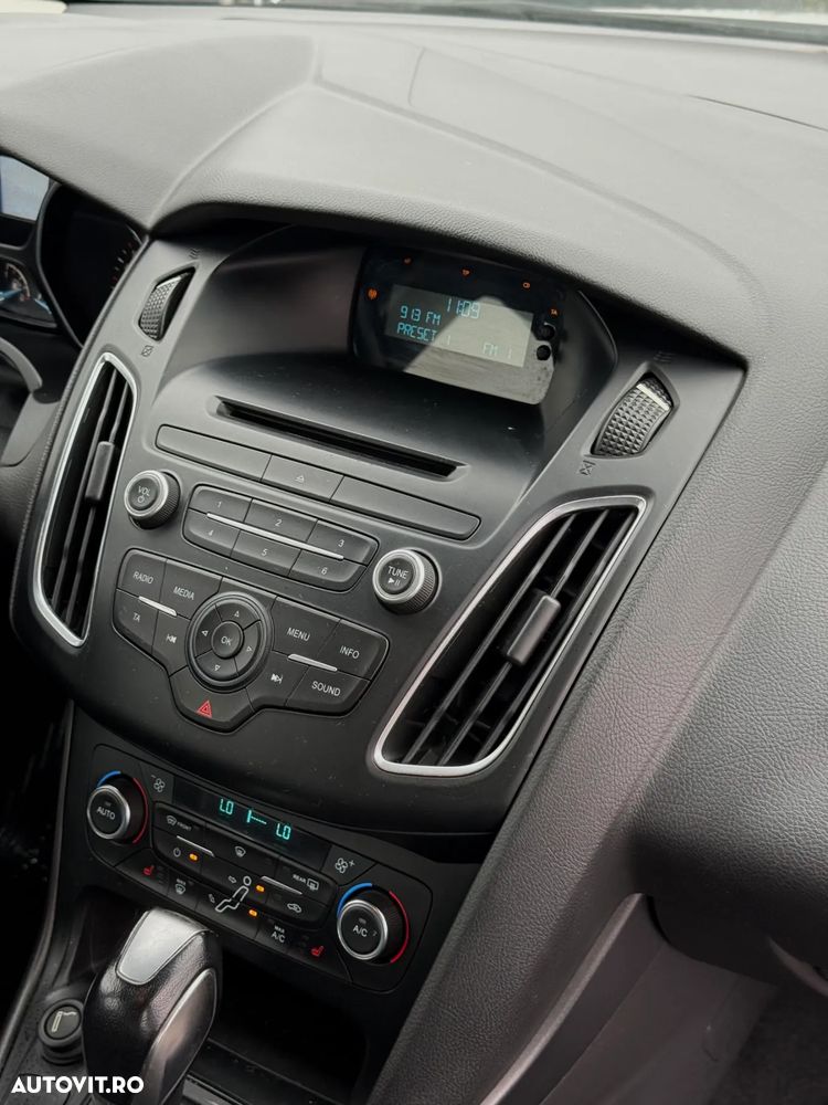 Ford Focus 1.0 EcoBoost Active Business - 11