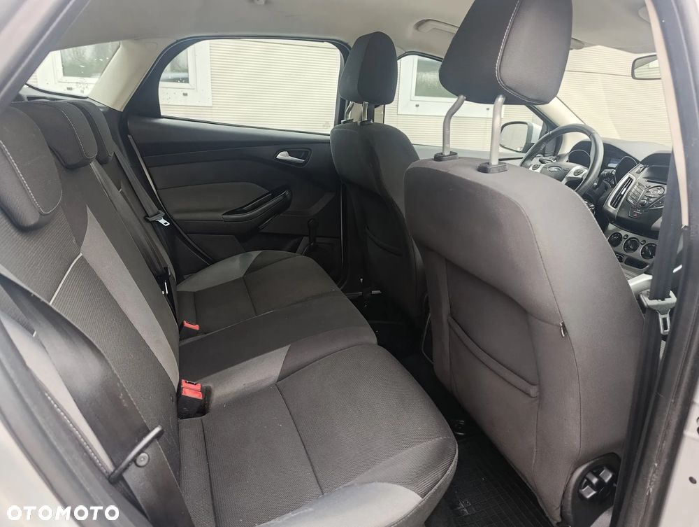 Ford Focus 1.6 Trend EU5 - 20