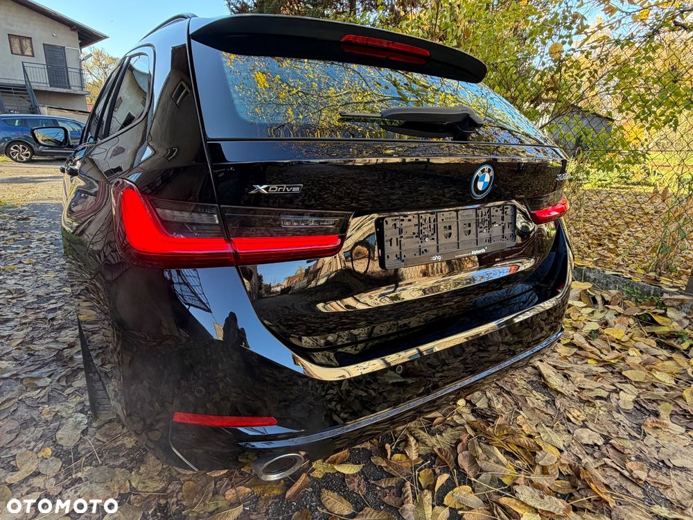 BMW Seria 3 330e xDrive Sport Line sport - 32