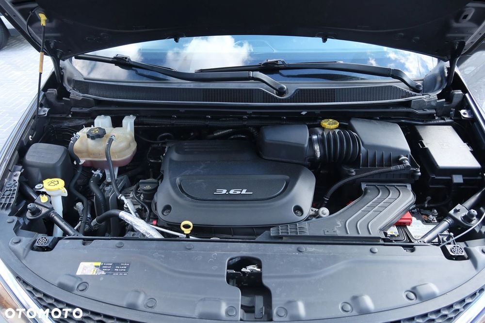 Chrysler Pacifica - 19