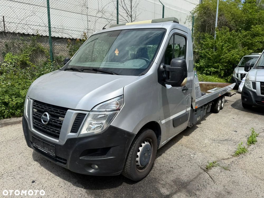 Nissan Nv400 - 1