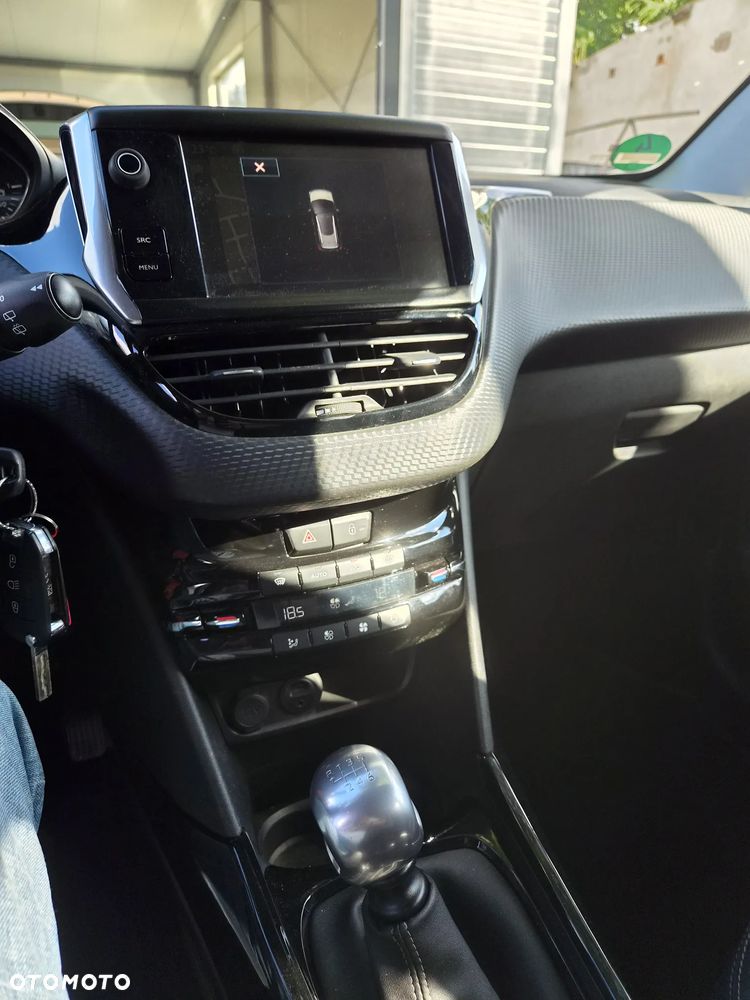 Peugeot 2008 BlueHDi FAP 120 STOP & START Allure - 17