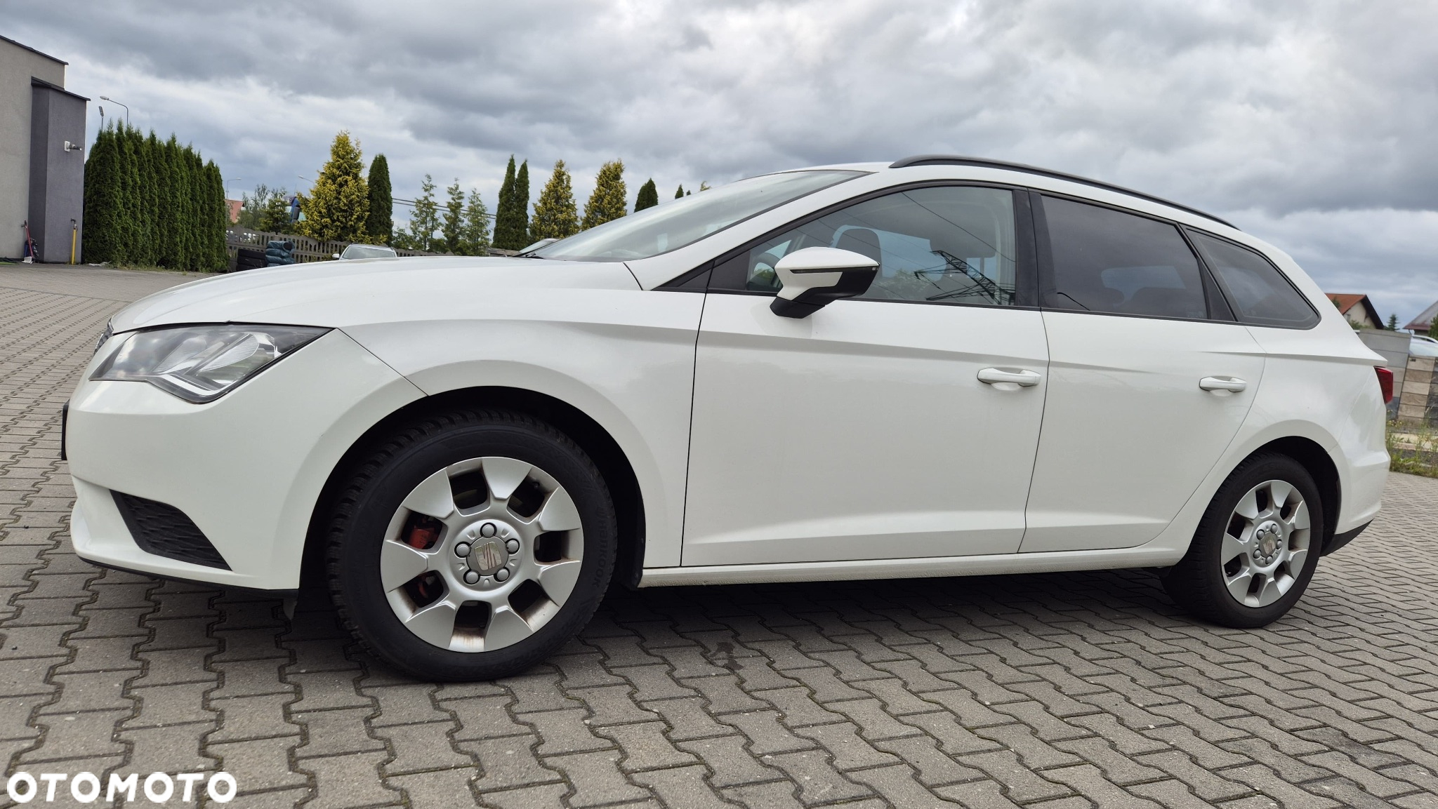Seat Leon 1.6 TDI DPF Ecomotive Reference - 4