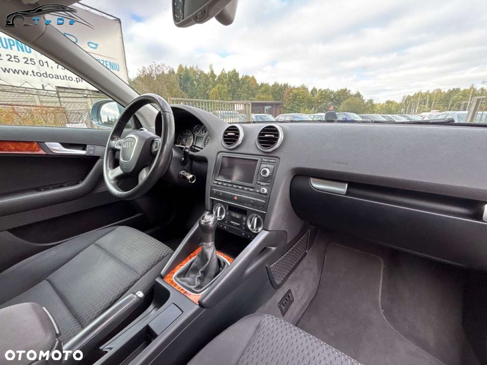 Audi A3 Sportback 1.4T FSI Ambiente - 27