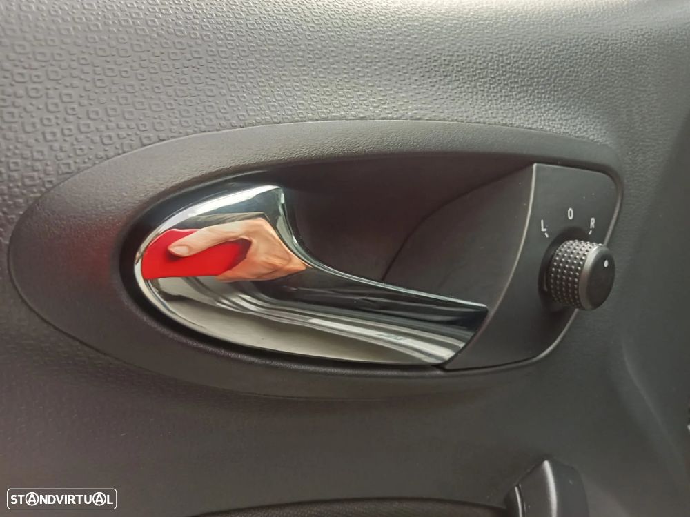 SEAT Ibiza SC 1.6 TDi FR - 19