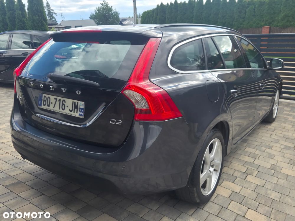 Volvo V60 D3 Momentum - 17