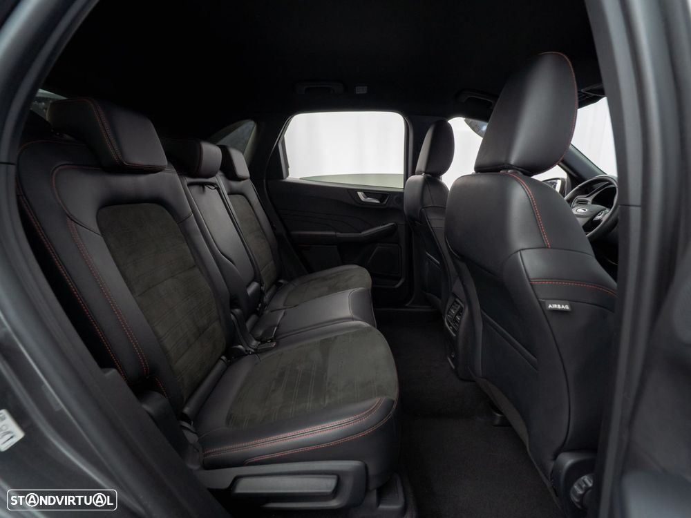 Ford Kuga 2.5 PHEV ST-Line X - 46