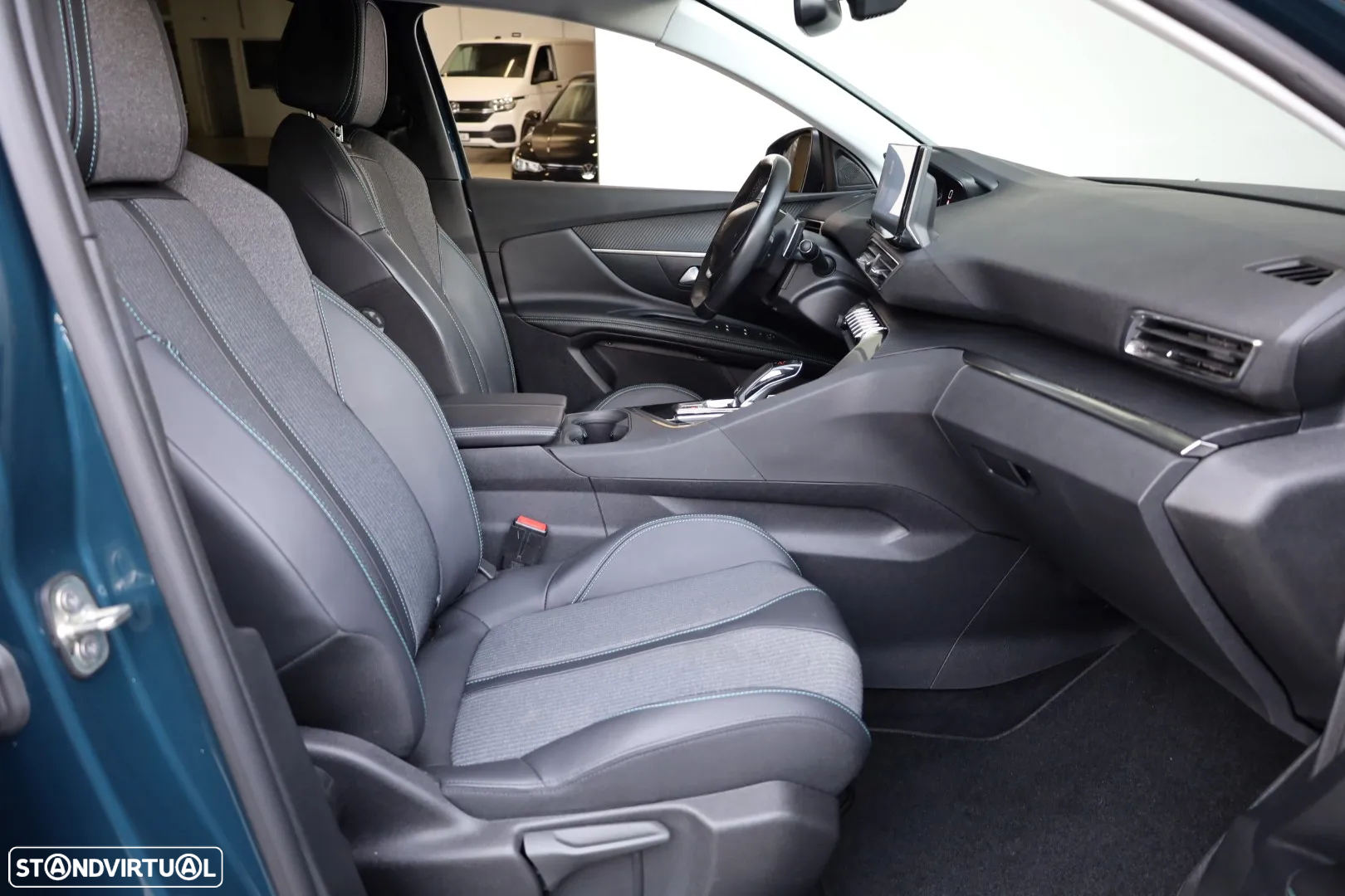 Peugeot 3008 1.2 PureTech Allure EAT8 - 41