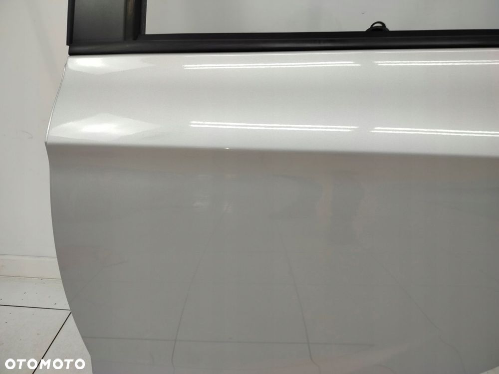 hyundai i20 i 08r- drzwi lewe tylne lewy tył rys - 3