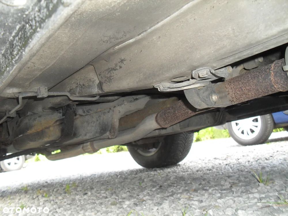 Toyota RAV4 2.0 VVT-i 4x4 - 31