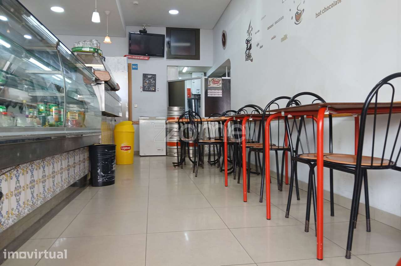 Trespasse de Café/Snack-Bar em Funcionamento no Coração de Alvalade - Grande imagem: 5/23
