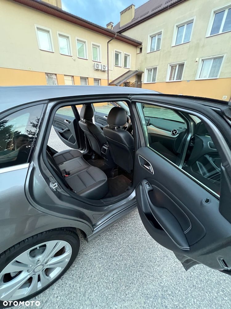 Mercedes-Benz Klasa B 180 7G-DCT Urban - 15