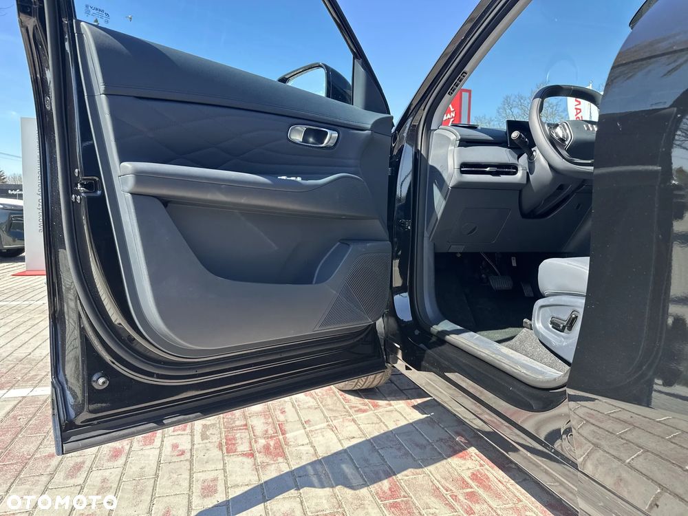 Geely Starray EM-i 1.5 PHEV Pro - 10