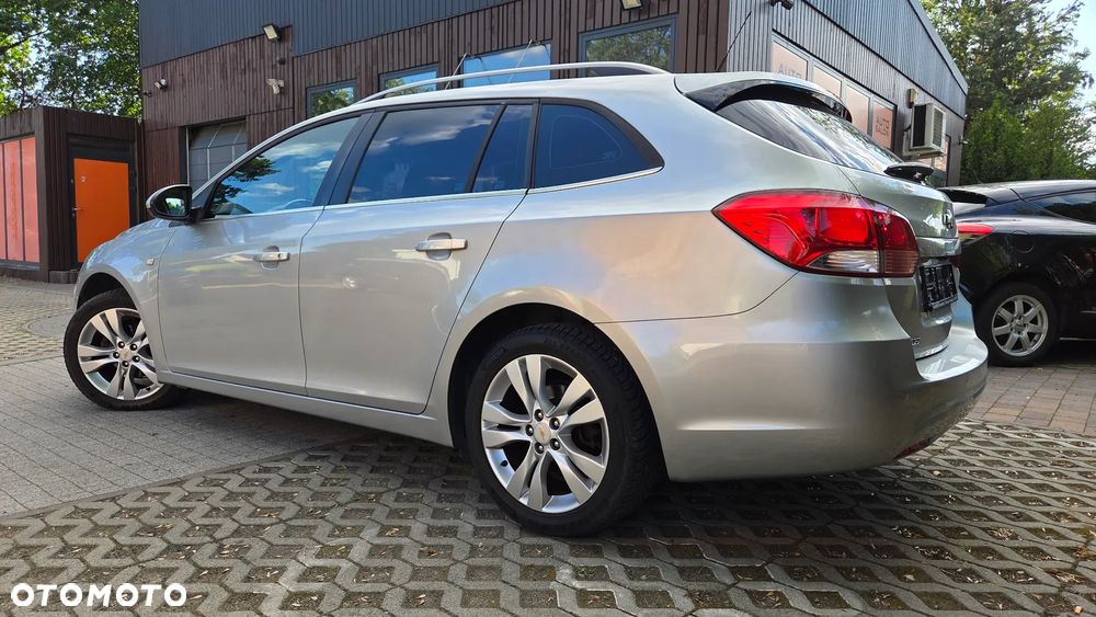 Chevrolet Cruze 1.4 T LTZ - 4