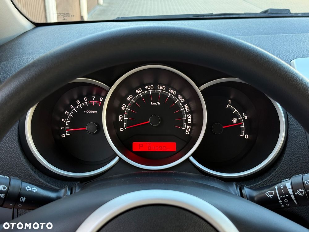 Kia Venga 1.6 M - 8