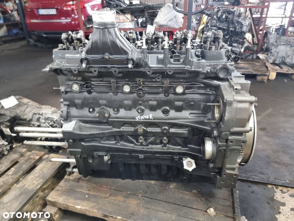 SILNIK SŁUPEK STEYR 6230 CVT T7 T8 - 6